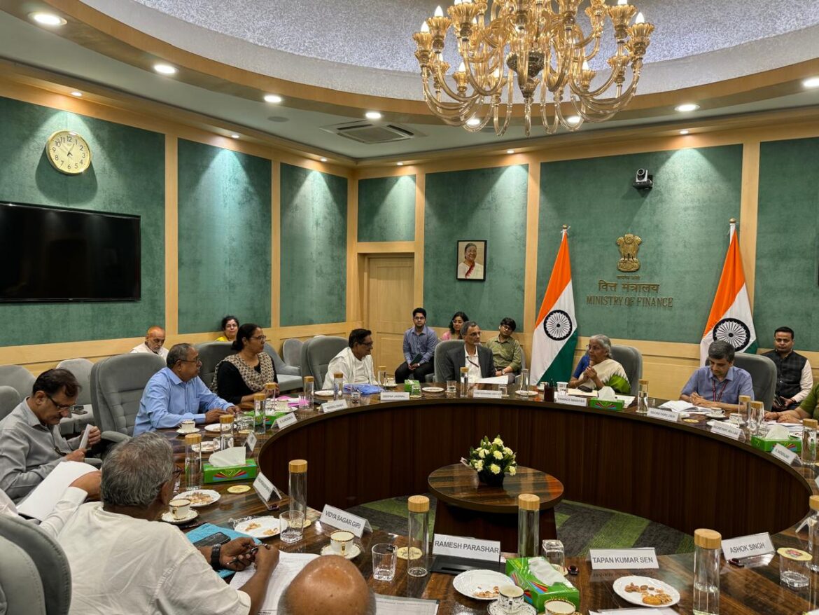 BMS demands extension of MGNREGA to 200 DAYS and inclusion of AGRICULTURE and allied activities in it.
